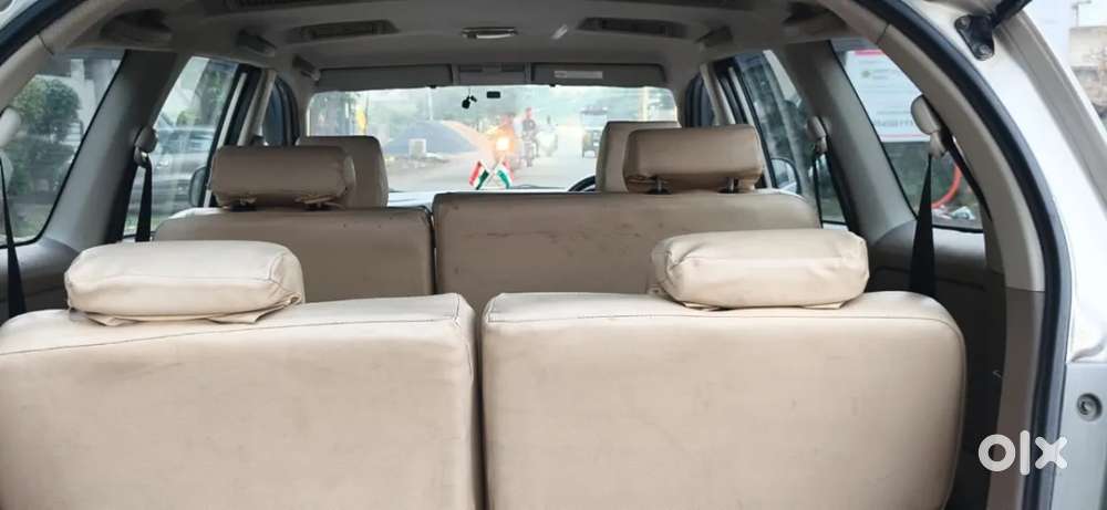 Toyota Innova 2.5 G (diesel) 8 Seater Bs Iv, 2016, Diesel