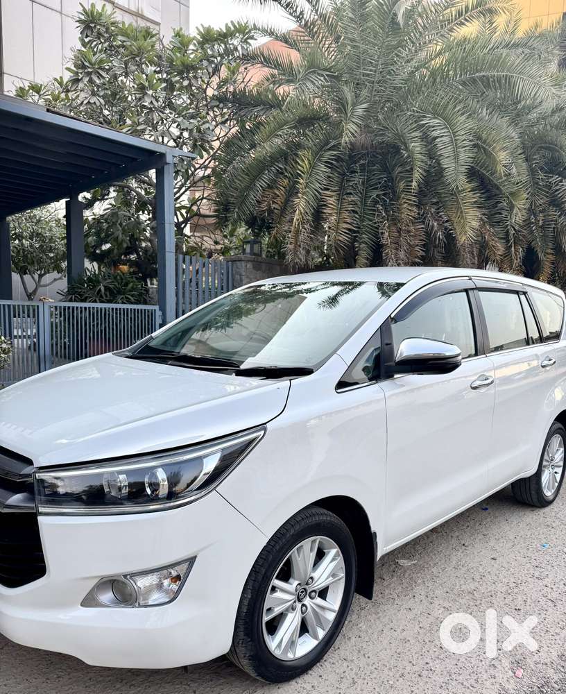 Toyota Innova Crysta 2.8 Zx At 7 Seater, 2018, Diesel