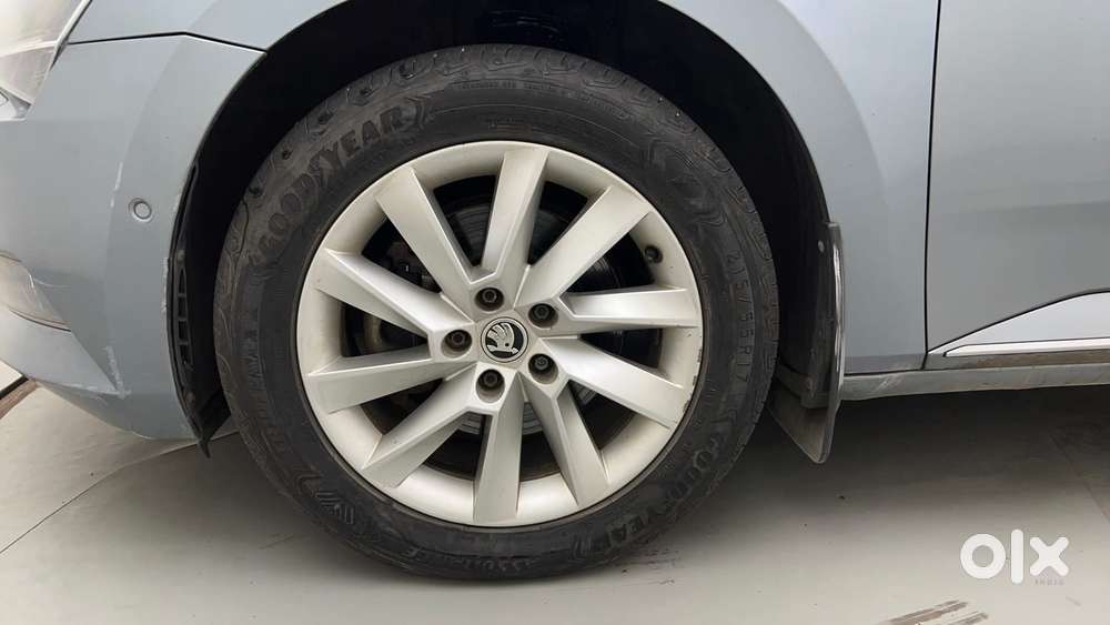 Skoda Superb Lk 1.8 Tsi At, 2018, Petrol