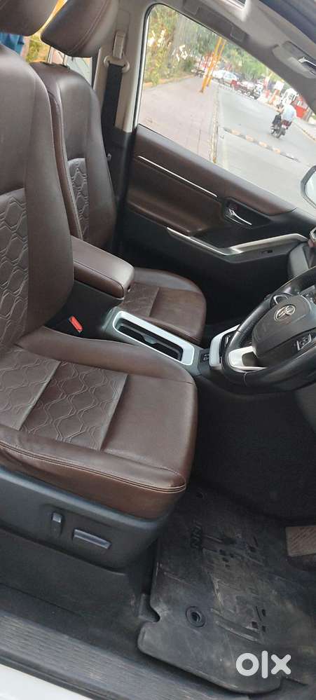 Toyota Innova Hycross 2.0 Zx Hybrid 7 Str, 2023, Petrol