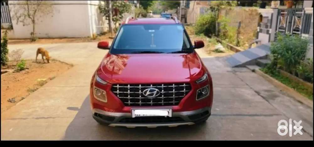 Hyundai Venue 2020 Petrol Well Maintained