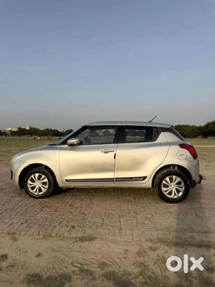 Maruti Suzuki Swift Vxi, 2022, Petrol
