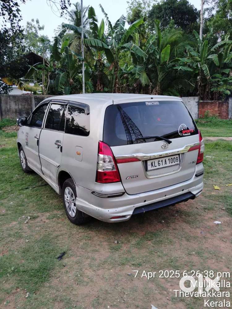 Toyota Innova   2013