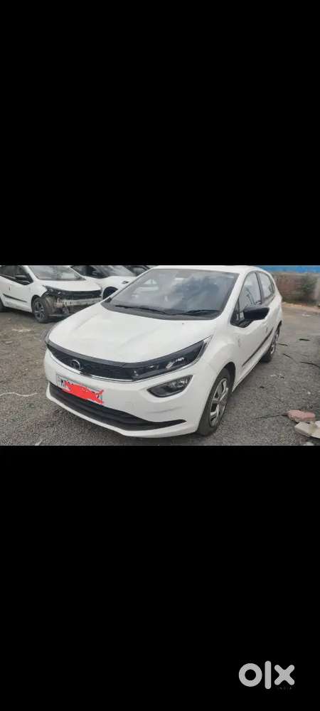 Altroz Xms ( With Sunroof) New Condition 2024 Model 16000 Km Single H