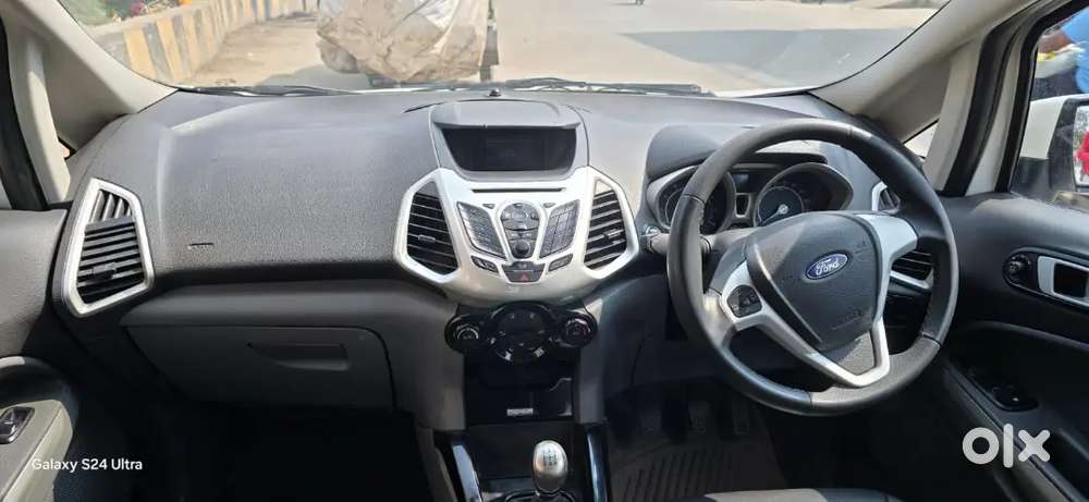 Ford Ecosport Titanium 1l Turbo Petrol Topend Six Airbags, Push Start,