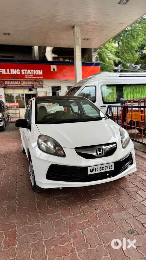 Honda Brio Petrol 2013 Car
