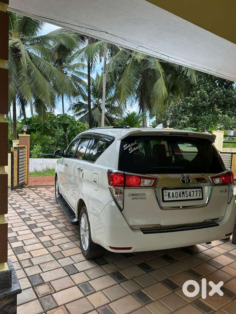 Toyota Innova Crysta Diesel 2016