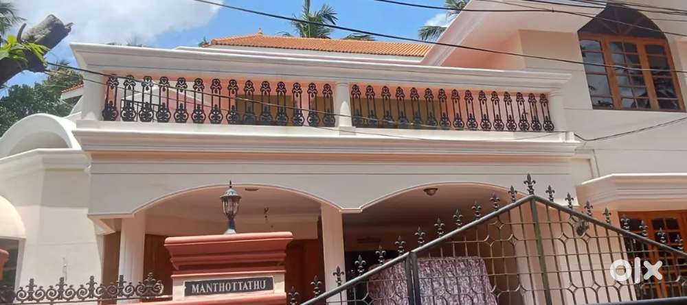 4BHK 2800SQFT HOUSE IN 8 CENT FOR SALE AT MPP LINE 200MTS PERURKAD JCT