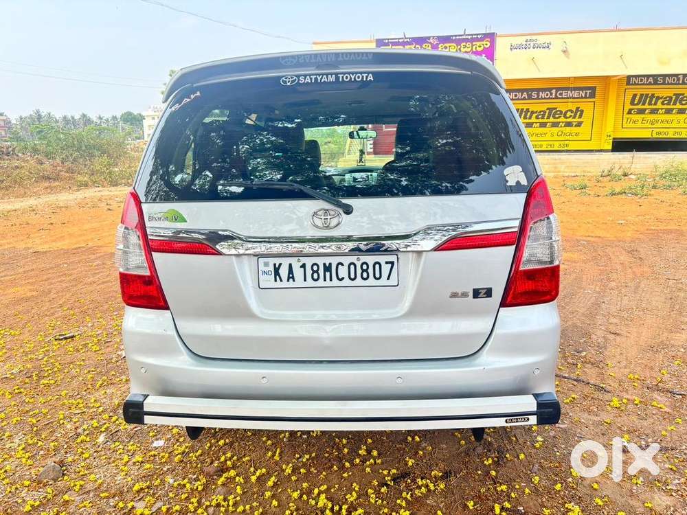 Toyota Innova 2013 Diesel Well Maintained