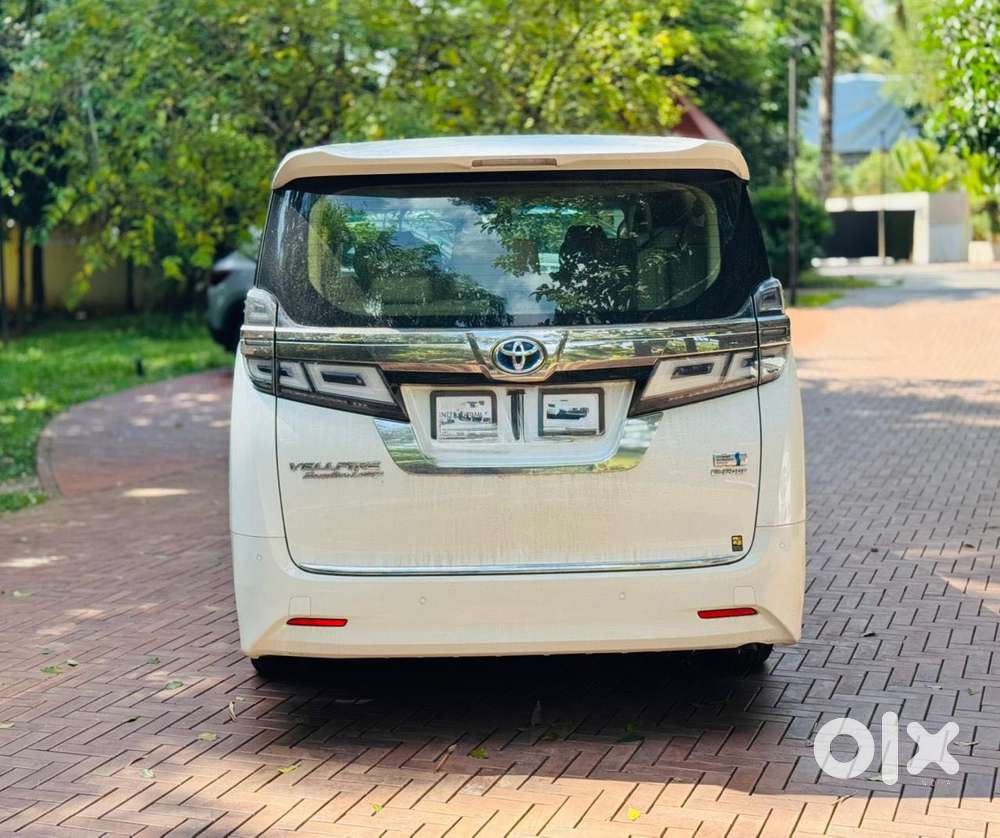 Toyota Vellfire 2.5 Executive Lounge, 2021, Petrol