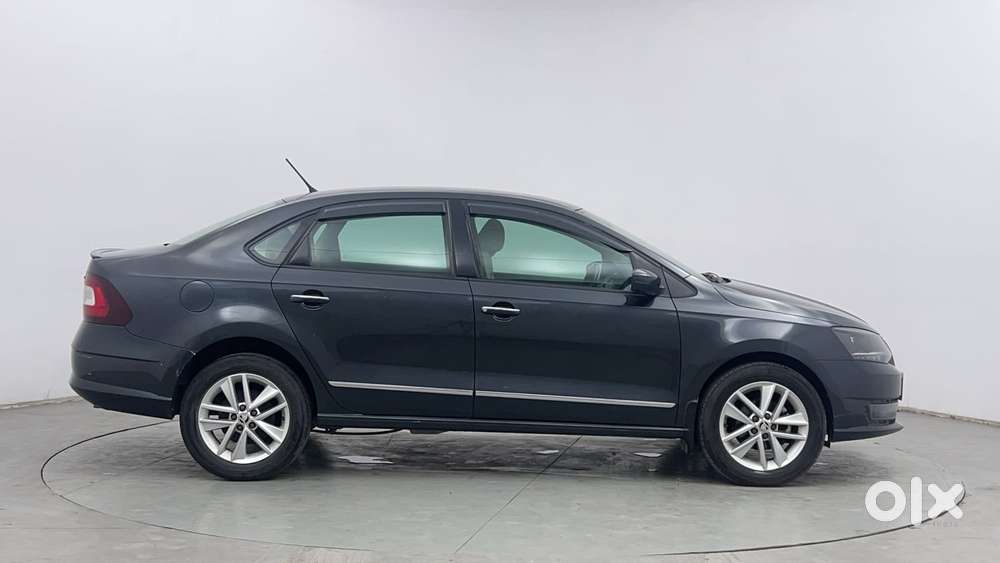 Skoda Rapid 1.5 Tdi Style/1.5 At Style, 2021, Petrol