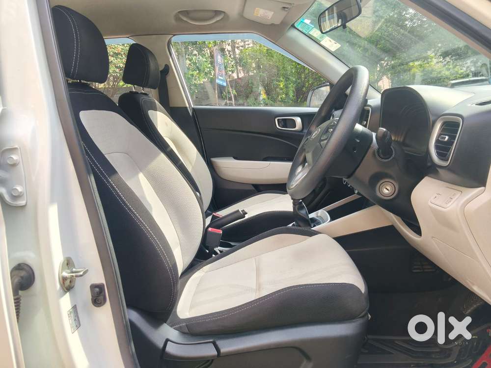 Hyundai Venue S 1.2 Petrol, 2022, Petrol