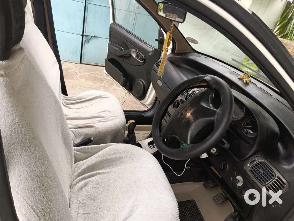 Tata Indigo V Series 2011 Cr4
