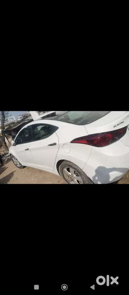 Hyundai New Elantra 2013 Diesel 118000 Km Driven