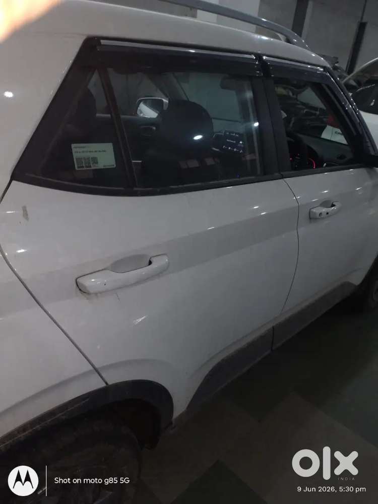 Hyundai Venue 2025 Petrol Well Maintained