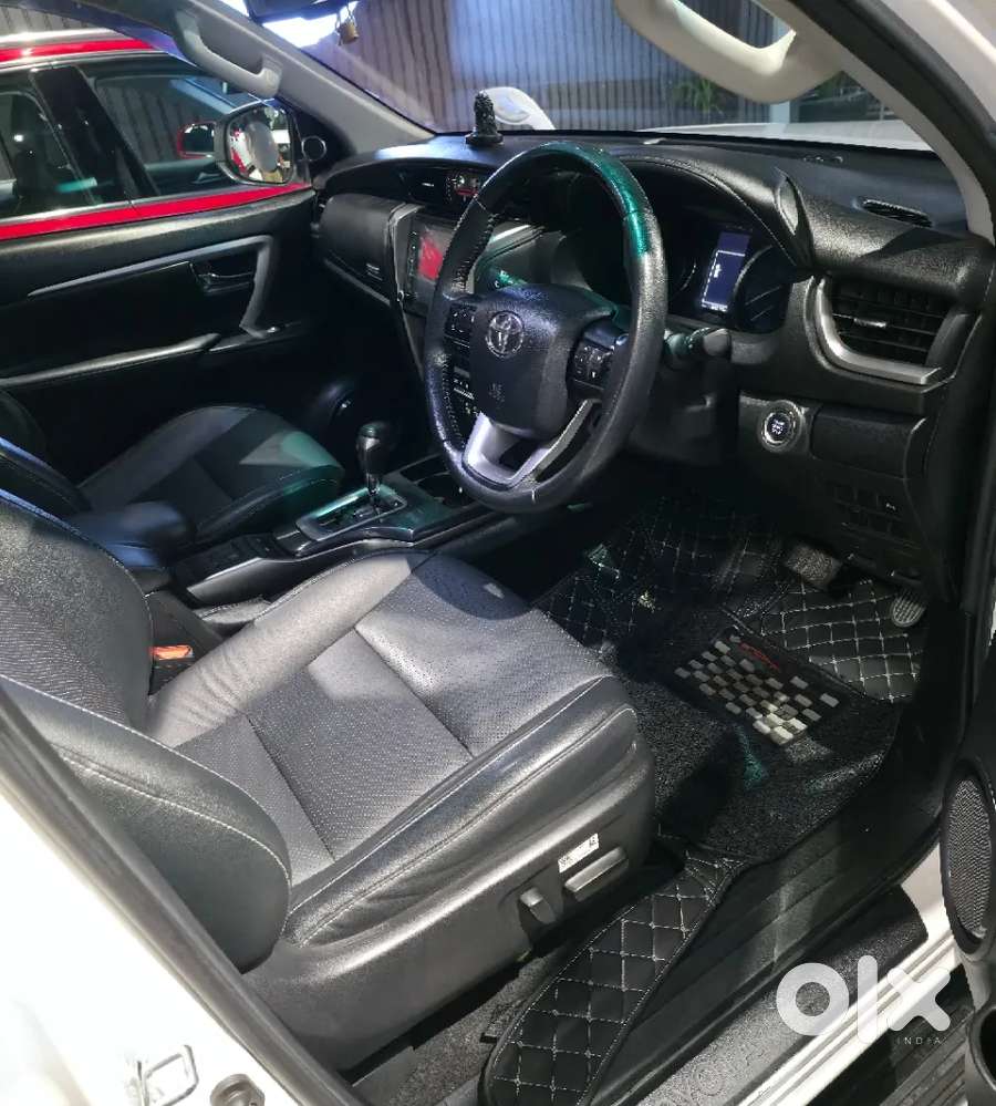 Toyota Fortuner 4x2 At 2.7 Petrol, 2022, Petrol