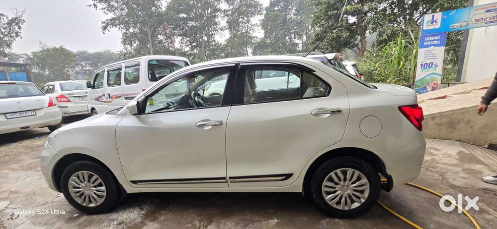 Maruti Suzuki Dzire 1.2 Vxi, 2022, Petrol