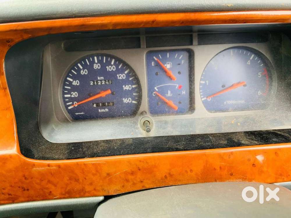 Toyota Qualis 2004 Version