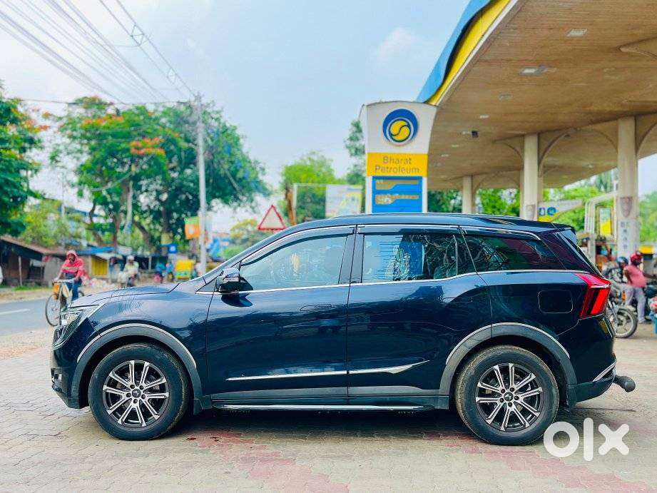 Mahindra Xuv700 2.0 Ax 7 Petrol At Luxury Pack Str, 2024, Petrol