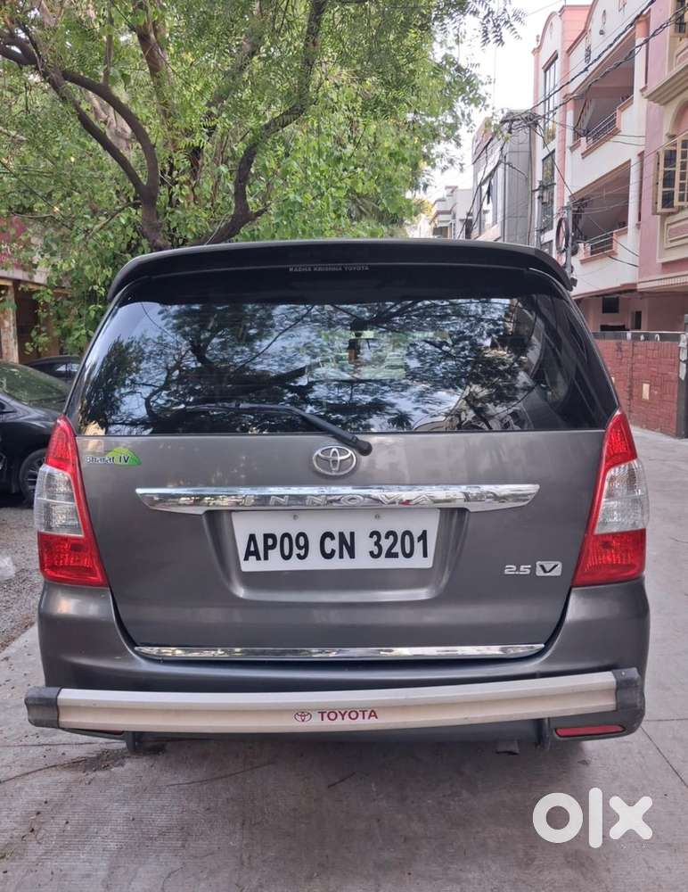 Toyota Innova Diesel 2012