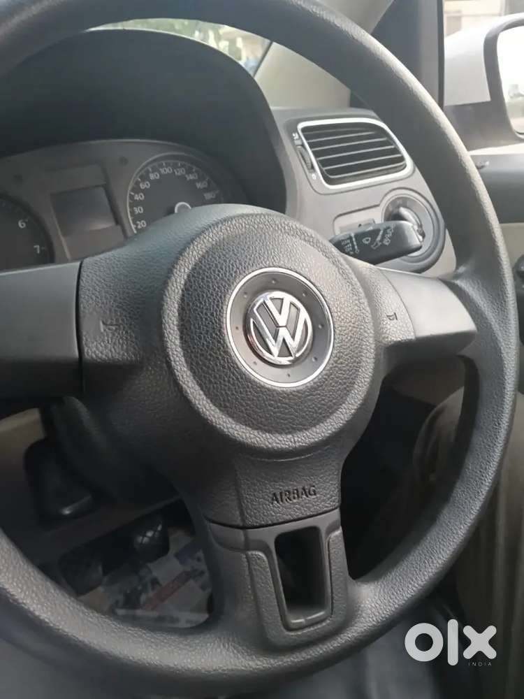 Volkswagen Polo Petrol Manual 2011