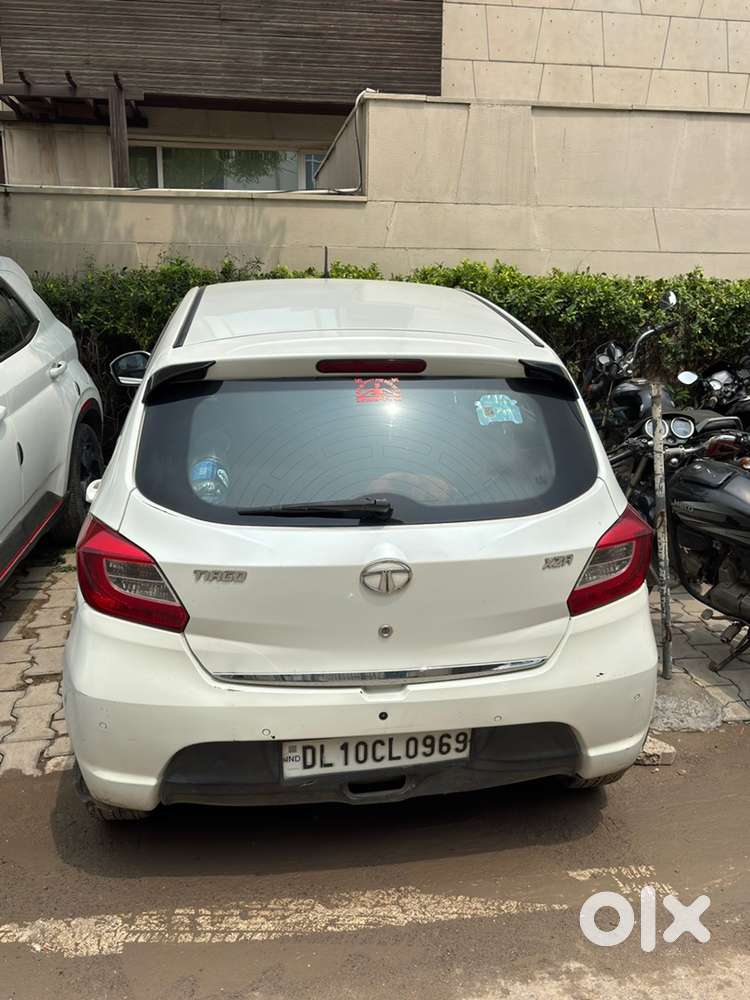 Tata Tiago Petrol 89500 Km Driven With Cng Fitted