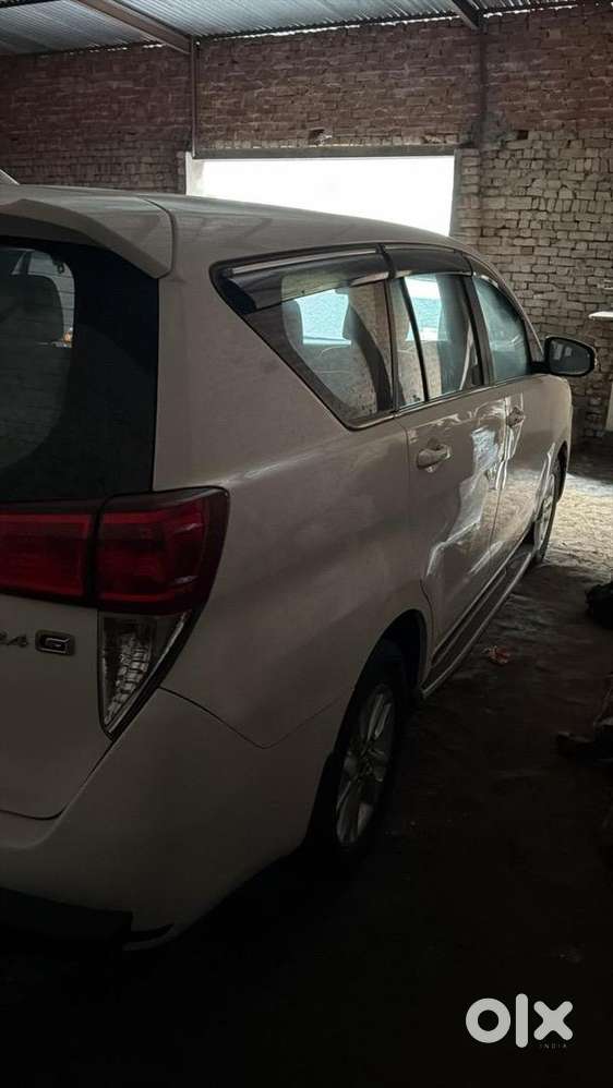 Toyota Innova Crysta 2018 Diesel Well Maintained