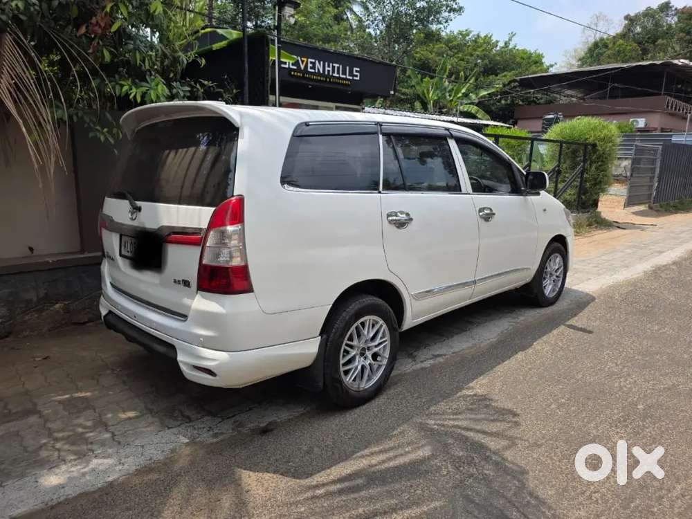 Toyota Innova 2010 Diesel 340000 Km Driven
