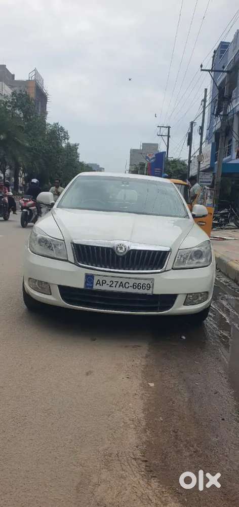 Skoda Laura Ambiente 2009