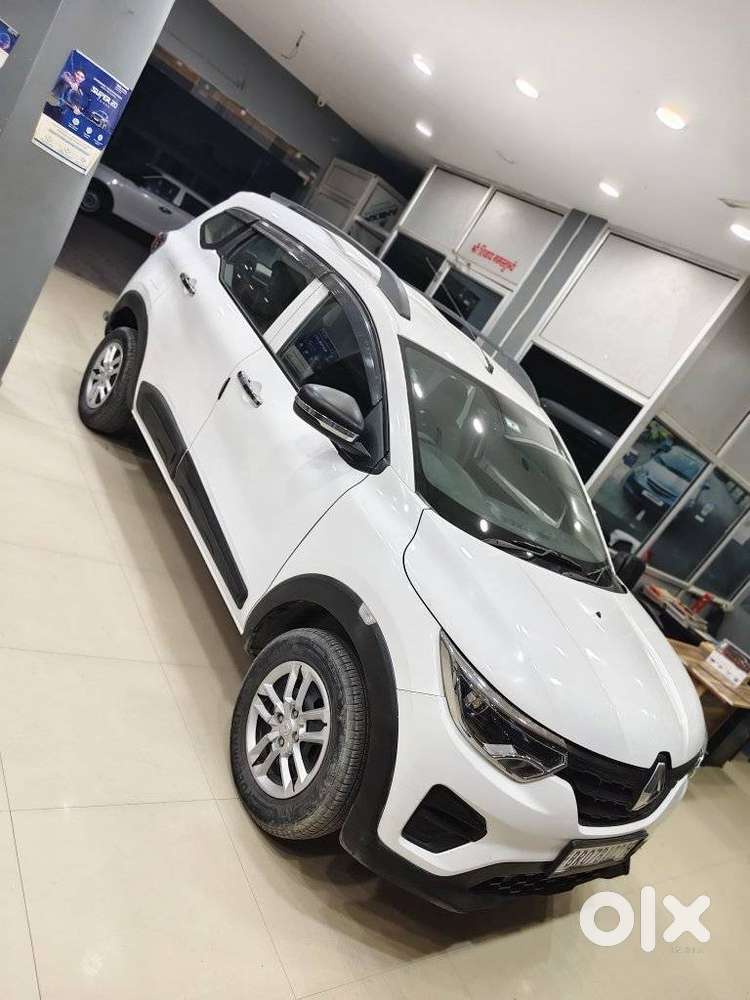 Renault Triber Rxl, 2023, Petrol
