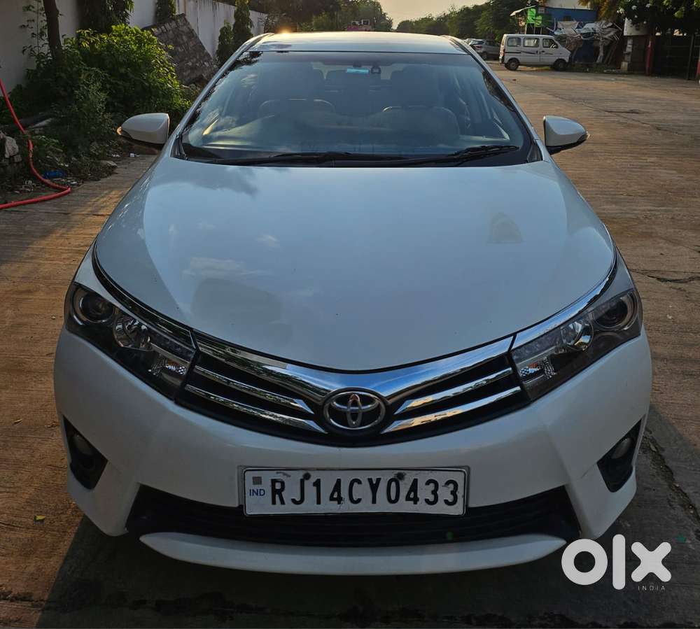 Toyota Corolla Altis 2013-2017 Vl At, 2015, Petrol
