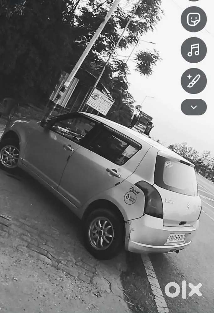 Maruti Suzuki Swift 2005 Petrol 80000 Km Driven