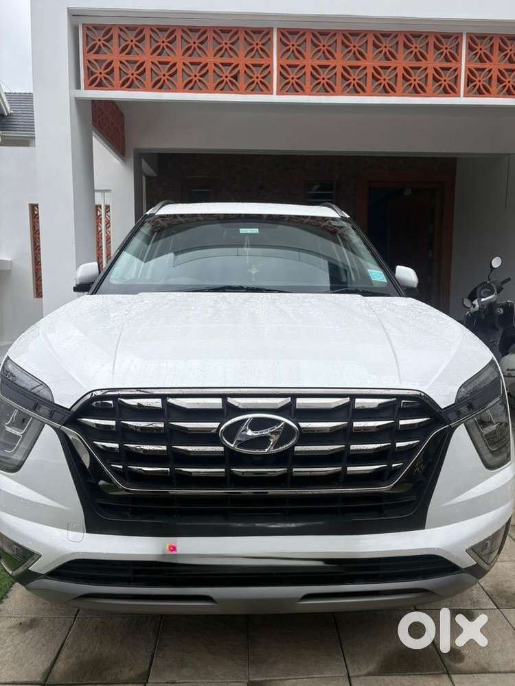 Hyundai Alcazar 2023 Petrol Well Maintained