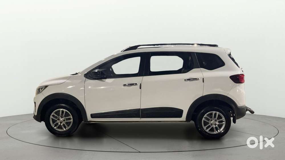 Renault Triber Rxt, 2022, Petrol
