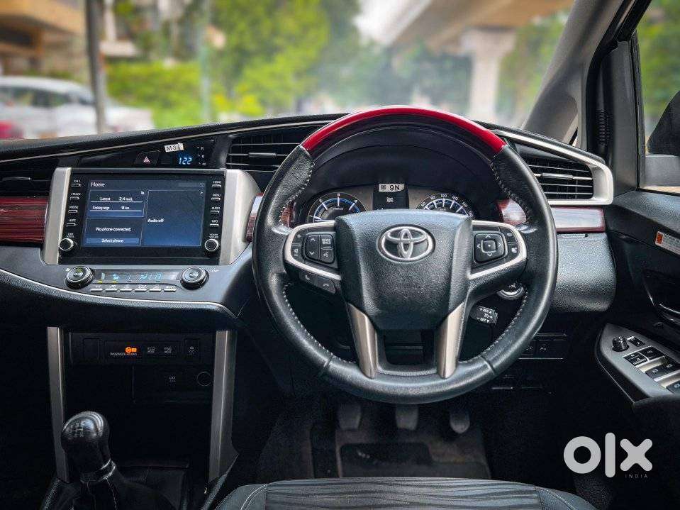 Toyota Innova Crysta 2.4 V 8 Str, 2022, Diesel