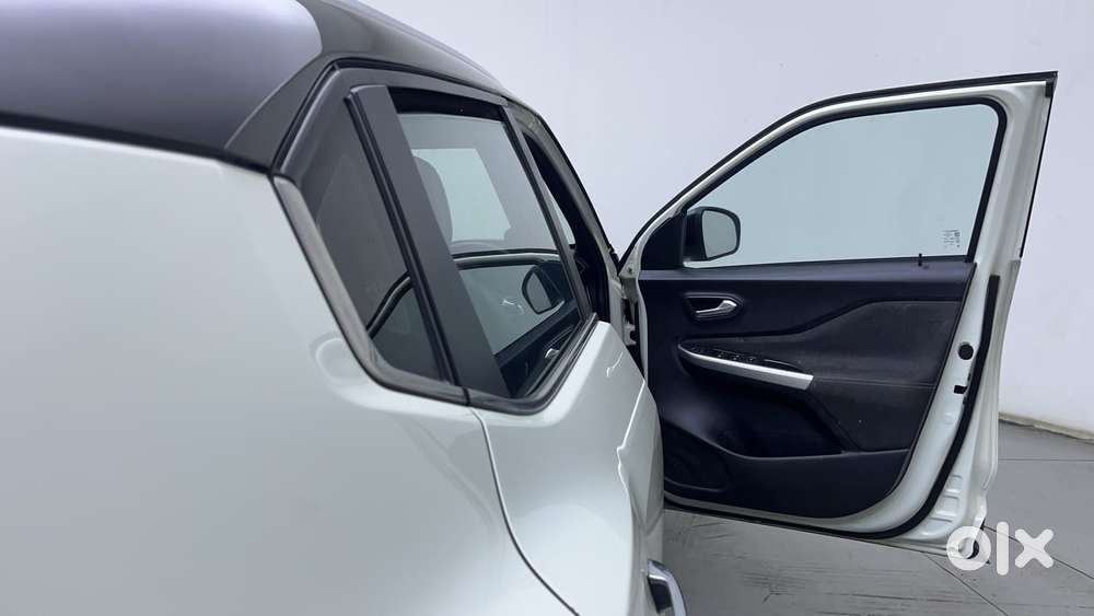 Nissan Magnite 1.0 Xv Premium Turbo Dual Tone, 2021, Petrol