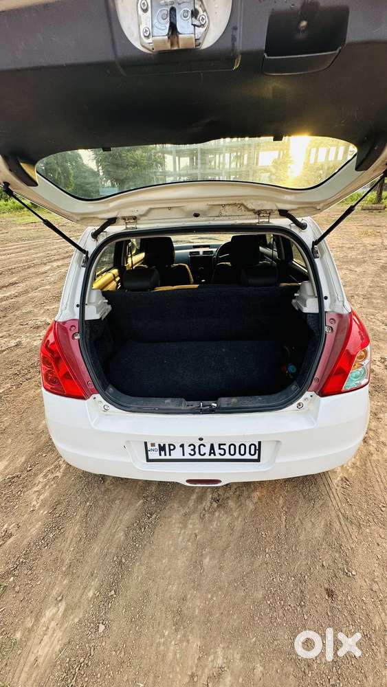 Maruti Suzuki Swift Vxi Bsiv, 2010, Cng & Hybrids