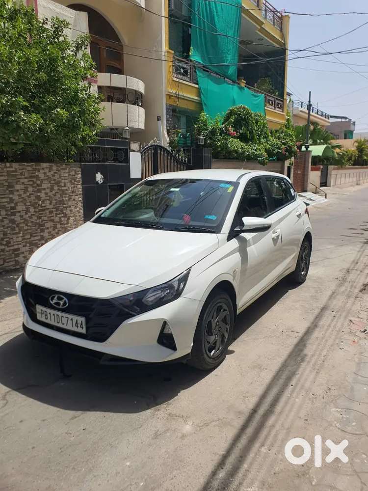 Hyundai I20 Megna 2023 White Only 13500km Driven For Sale