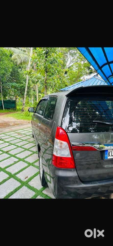 Toyota Innova 2010 Diesel Well Maintained