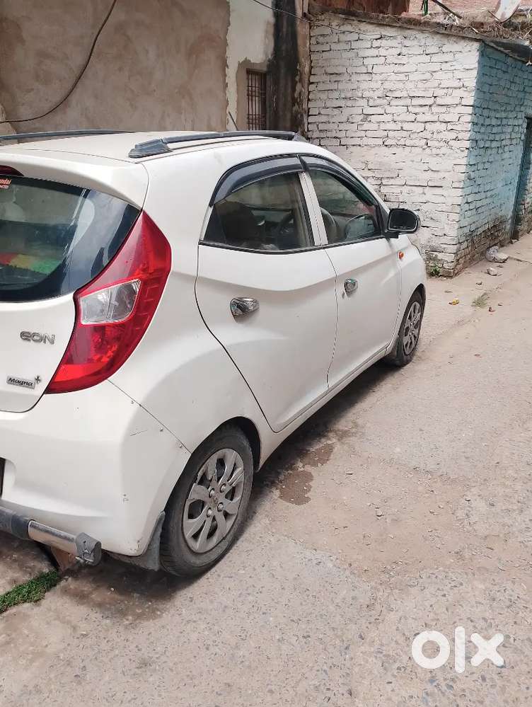 Hyundai Eon 2016 Petrol Well Maintained