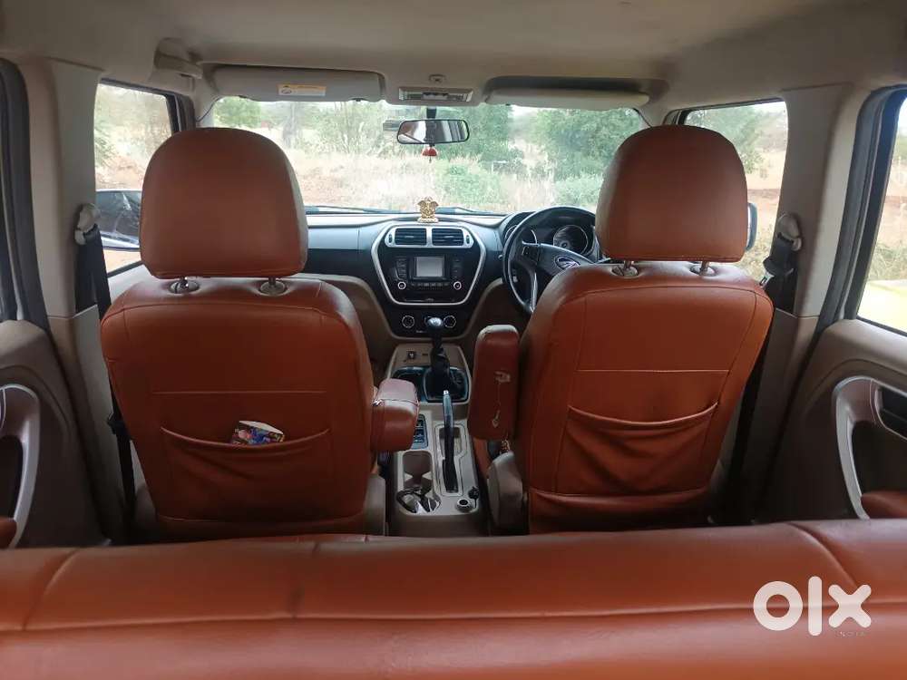 Mahindra Tuv 300 2017