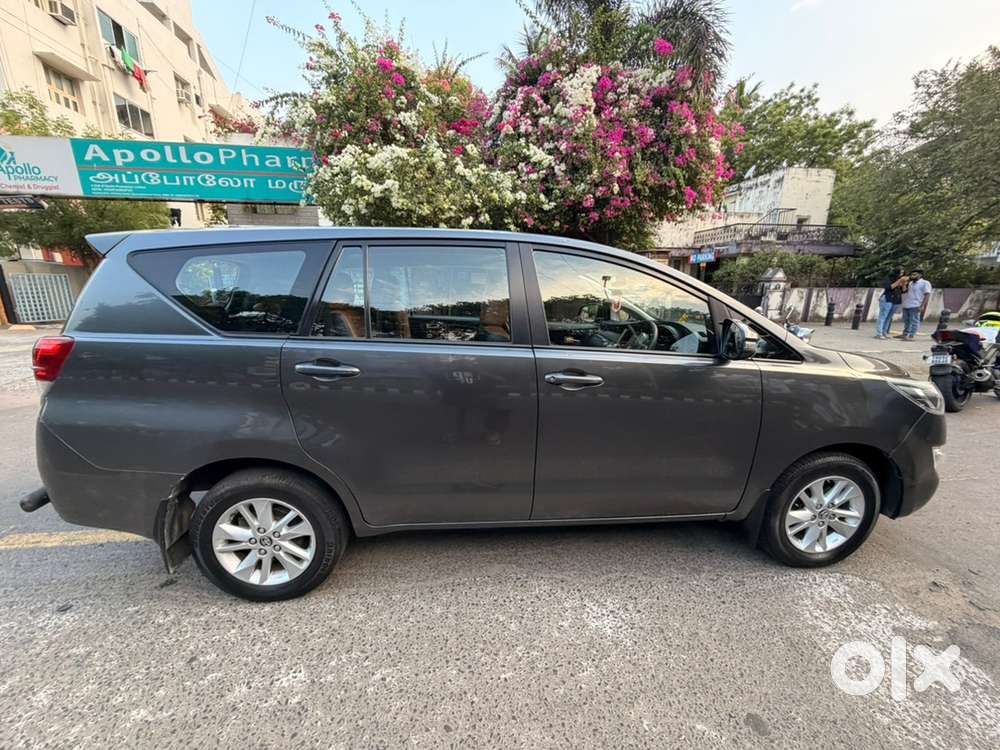 Toyota Innova Crysta 2019