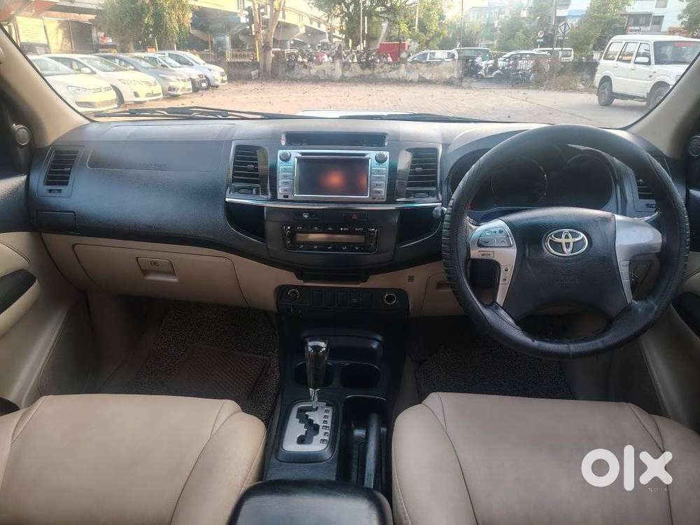 Toyota Fortuner 3.0 4x2 Automatic, 2014