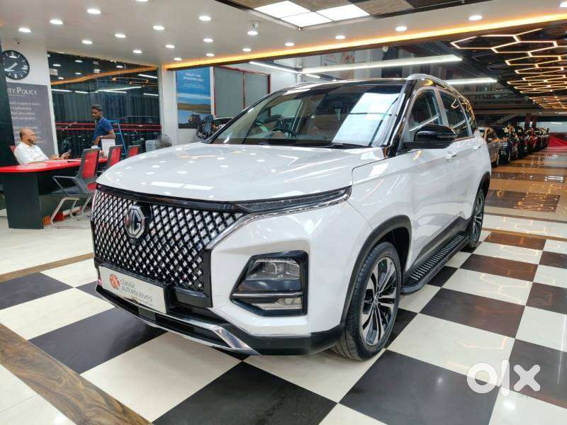 Mg Hector Plus Sharp Pro 1.5 Turbo Petrol Cvt 7 Str, 2023, Petrol