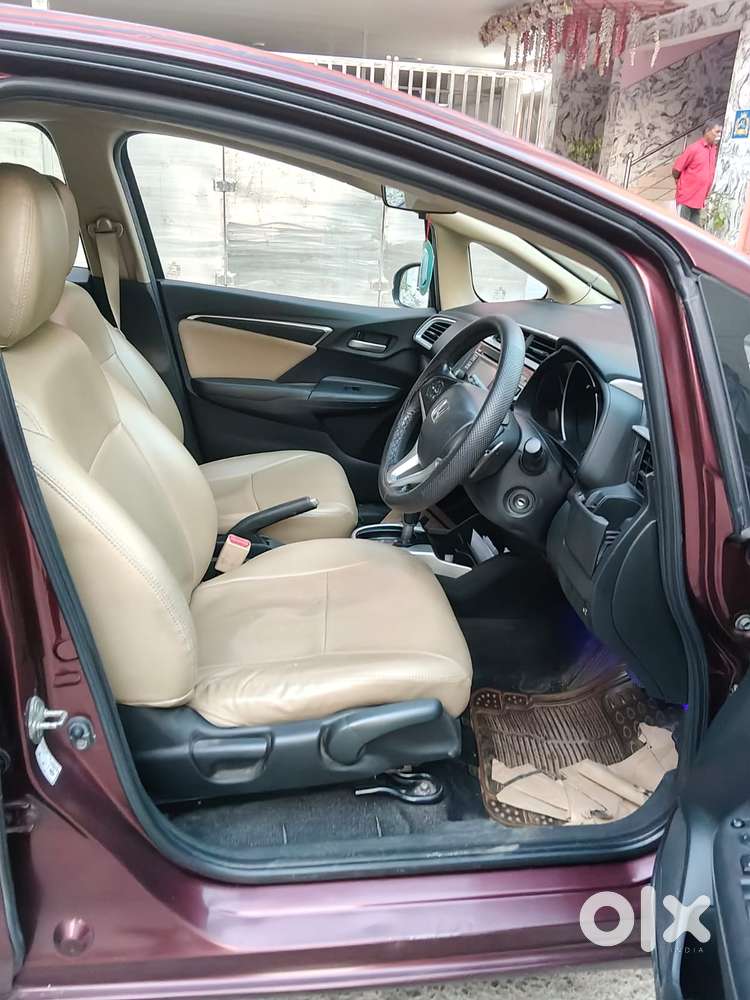 Honda Jazz V Automatic, 2016, Petrol