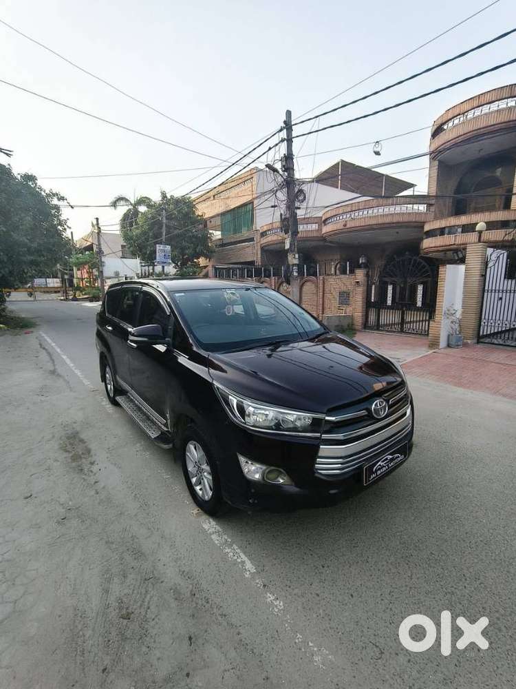 Toyota Innova Crysta 2.8 Gx At, 2017, Diesel