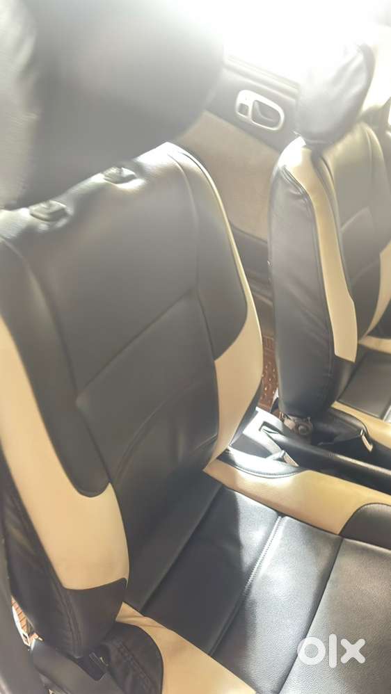 Esteem Vxi Maruti 2004