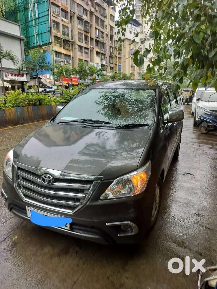 Toyota Innova 2011