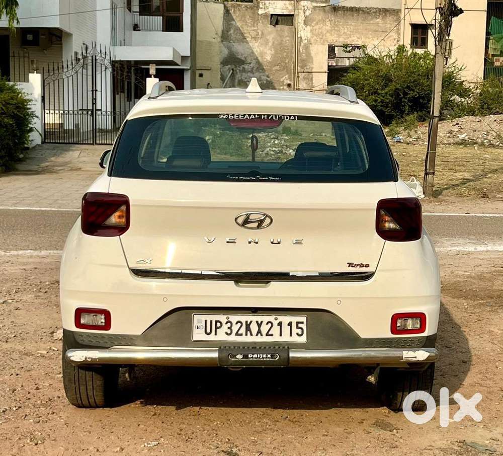 Hyundai Venue Petrol Well Maintained