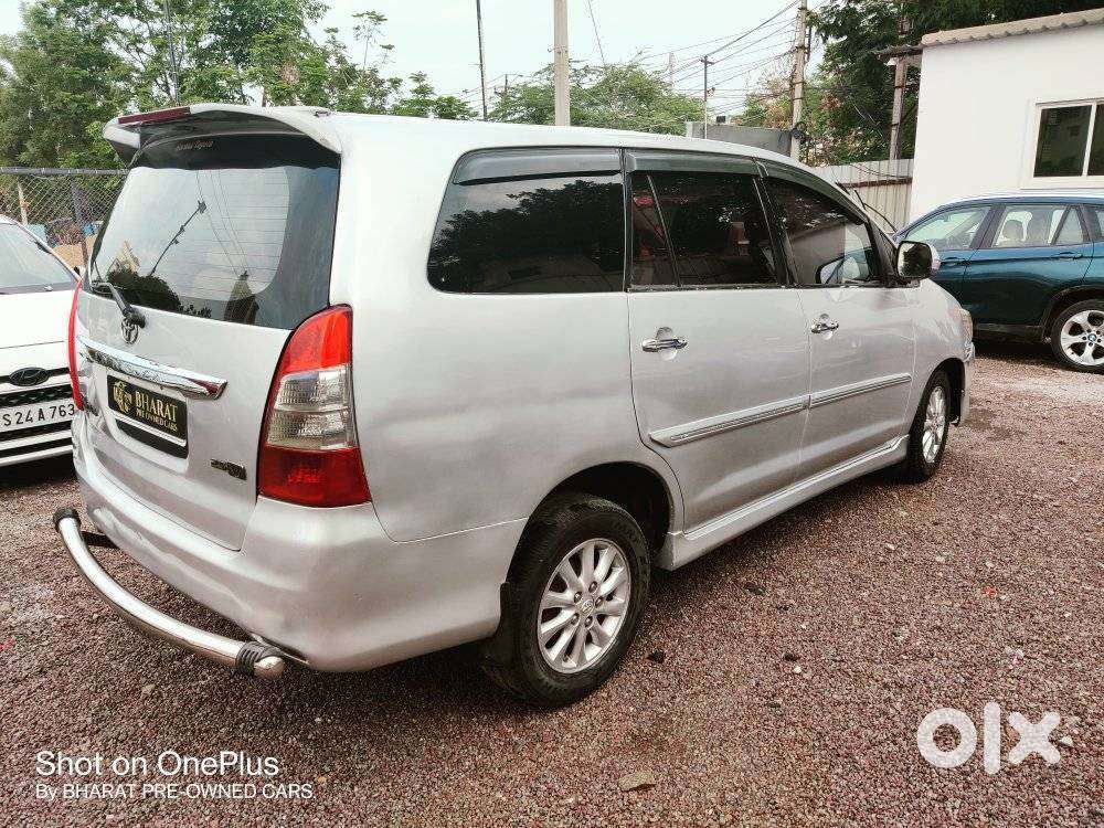 Toyota Innova 2.5 V 7 Str, 2012, Diesel
